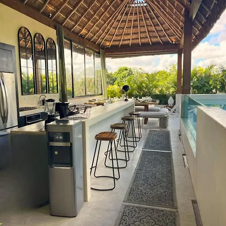 240m2 - 16 Persons - 6 - 2 Swimming Pool - 3 Jacuzzis * Tulum