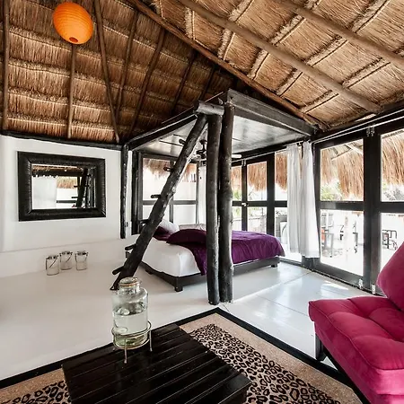 Hotel Shambala Petit Tulum