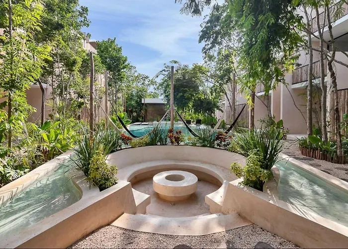 Luxury Jungle 2Bd Condo, Fast Wifi, Private Pool