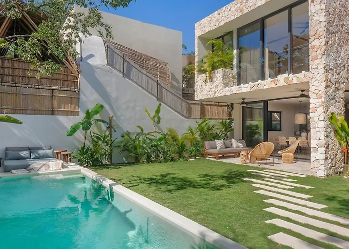 5Br Trendy Villa With Concierge In Aldea Zama