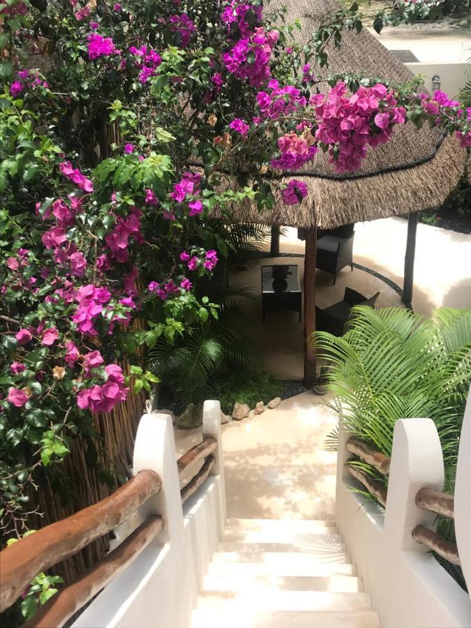 Tua Large Comfortable Pool Parking Space * Tulum