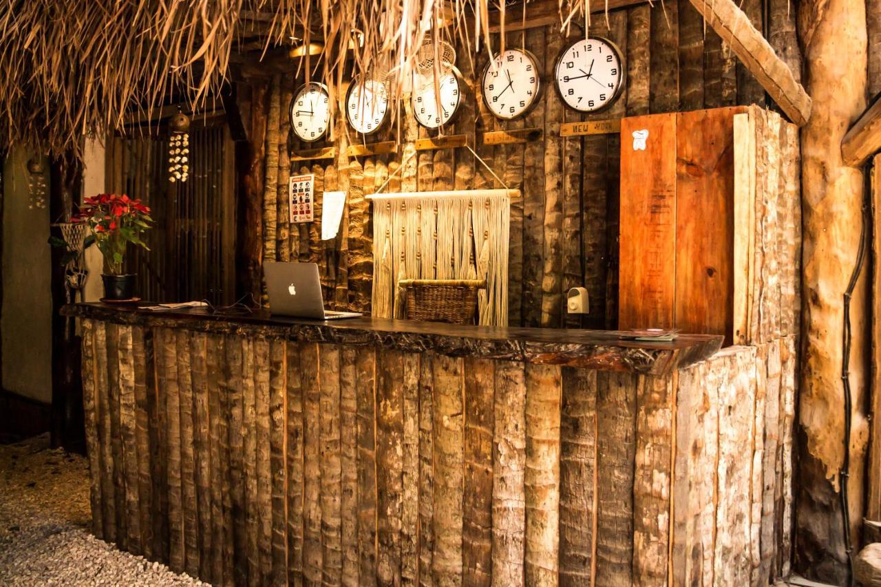 Bambu Gran Palas Hostal Party Tulum