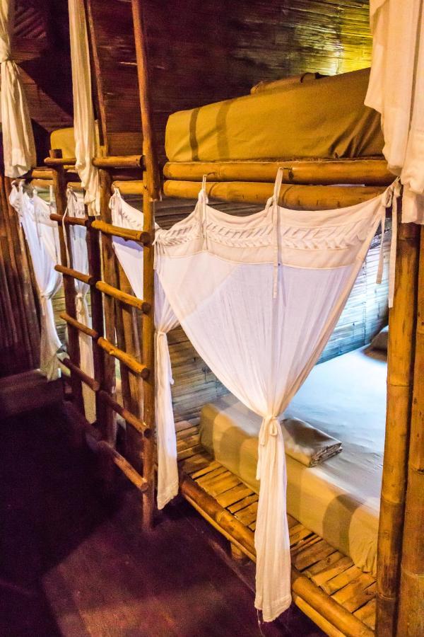 Bambu Gran Palas Hostal Party Tulum