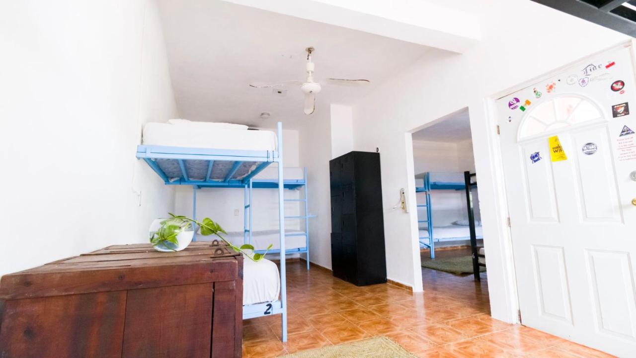 Weary Traveler Hostel *