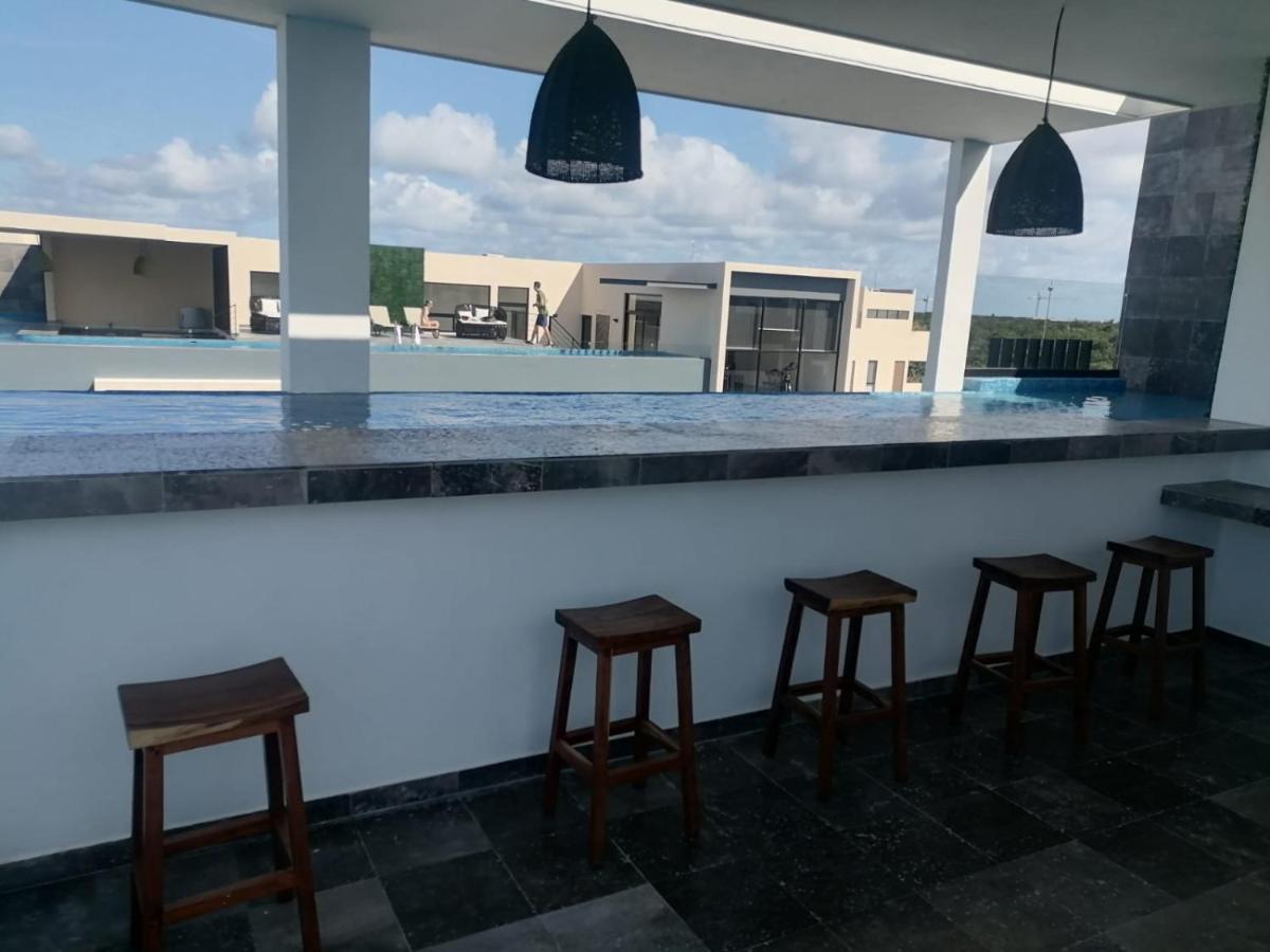 Mya, Elle&elena Residences *