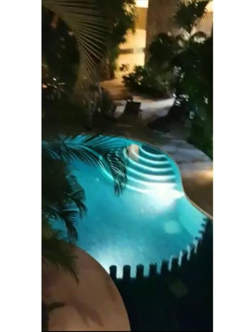 Beautiful With Pool Apartment