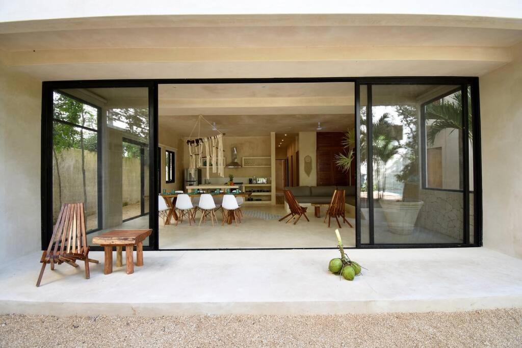 Apartment Chic-modern Apt W/pool, Garden, Parking & 3 Bikes *