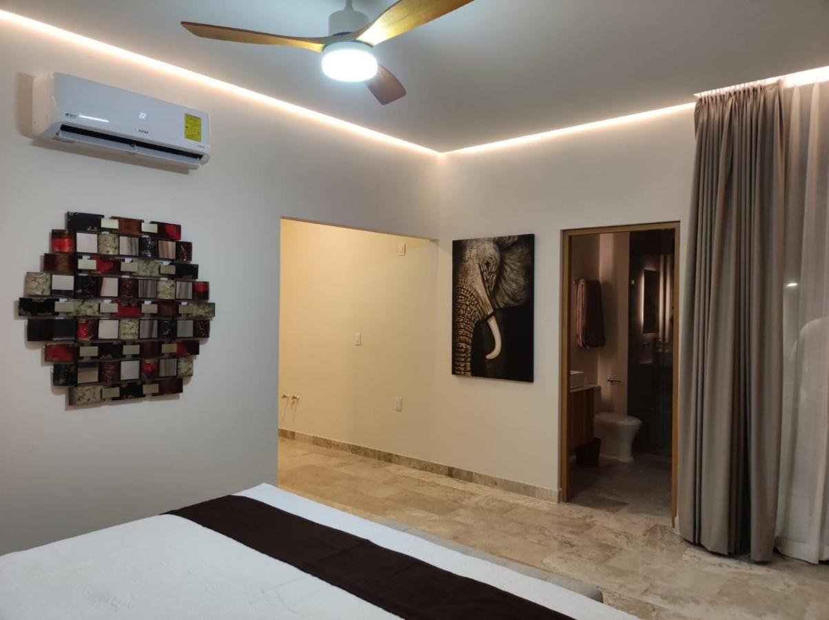 Mya, Elle&elena Residences