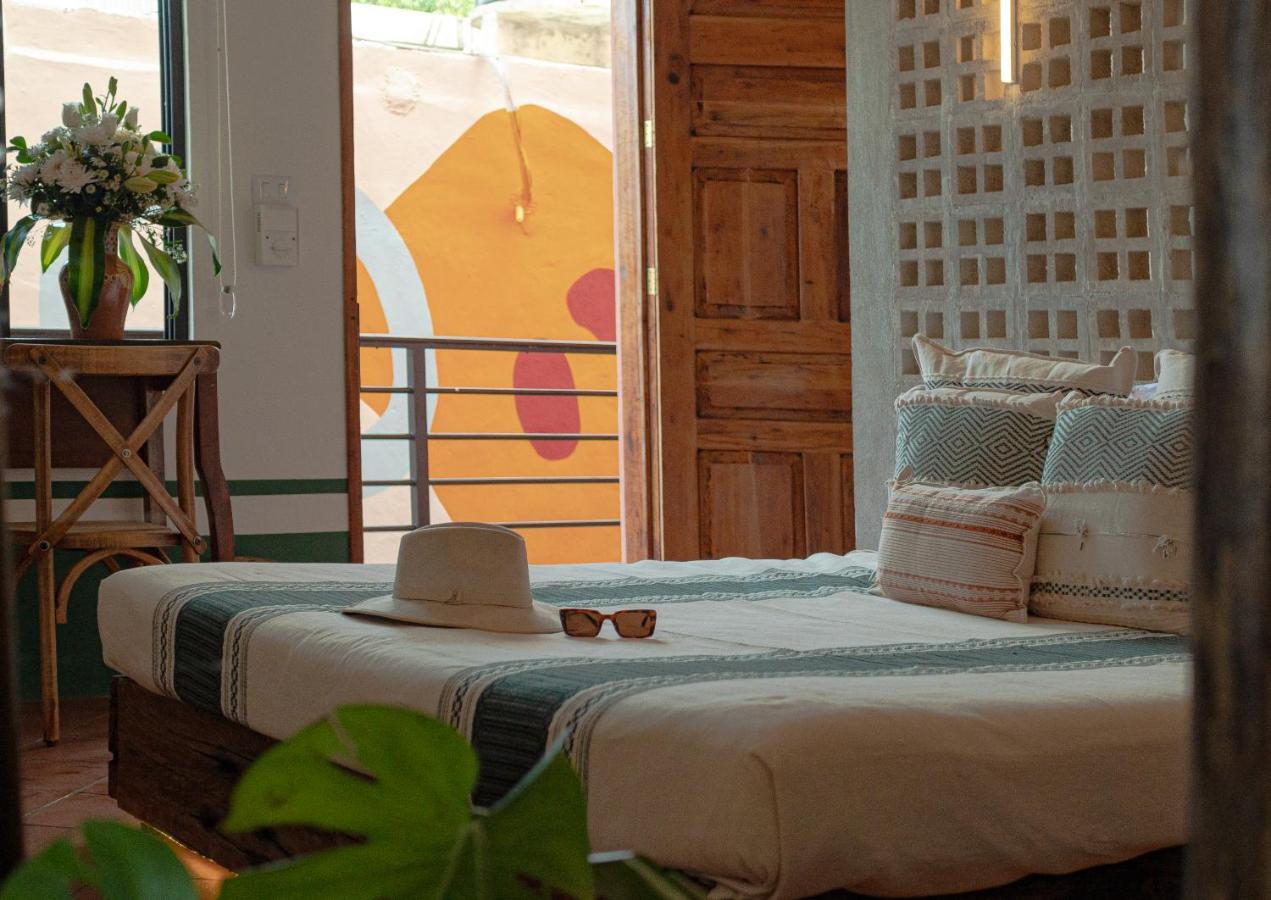 Hiphipstay - The Colonial Hotel 5*