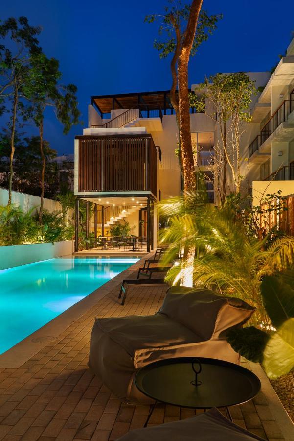 Private Pool And Rooftop For 3 Hotel