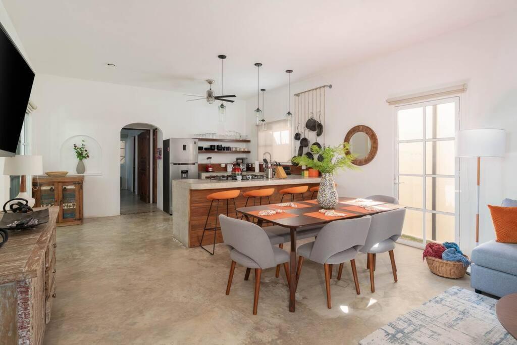 Beautiful Mexican Style Villa/3 With Pool *