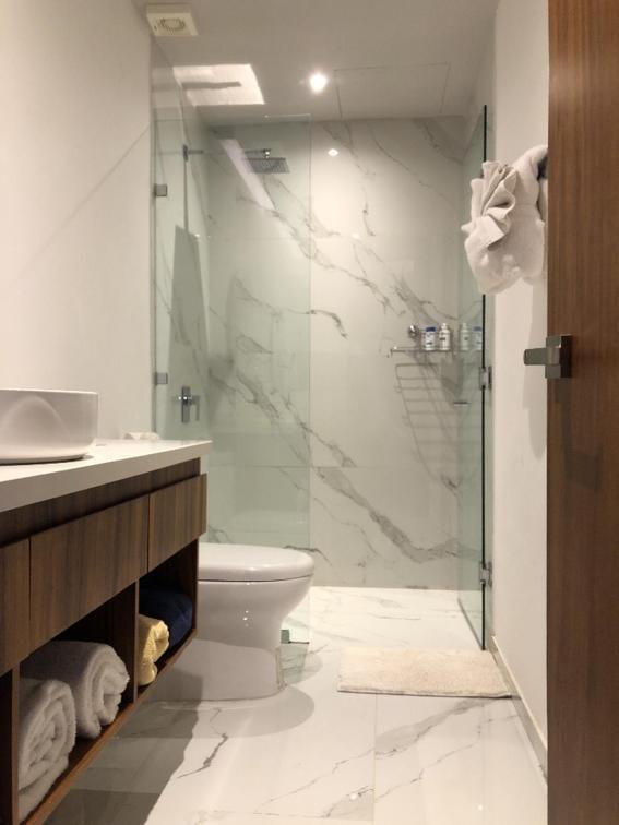 Mistiq Largest Ph With Gym, Club Shuttle & Fast Wifi Apartment