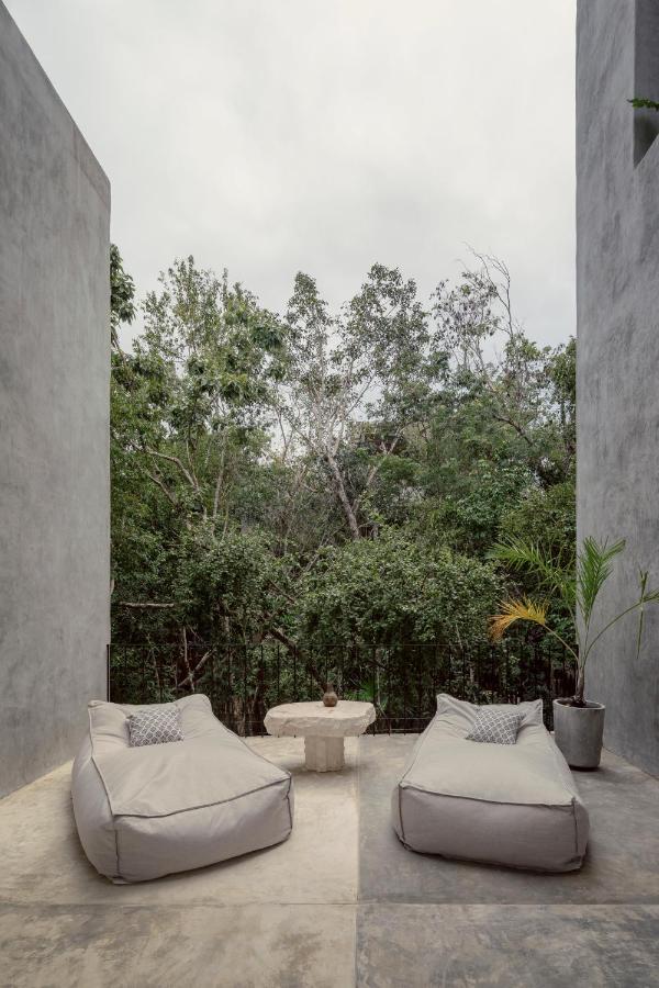 Holiday home Casa Shalva Awards Design With Art Gallery