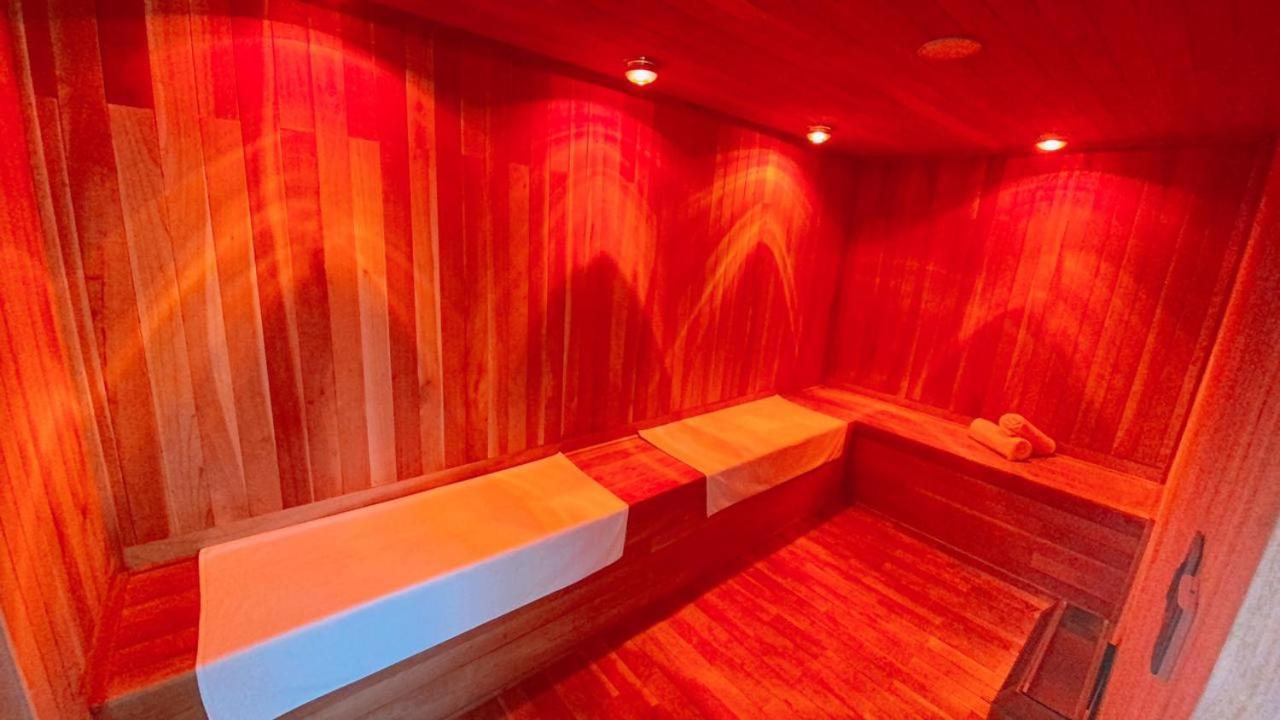 Mistiq Largest Ph With Gym, Club Shuttle & Fast Wifi