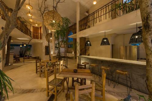 Koos Hotel