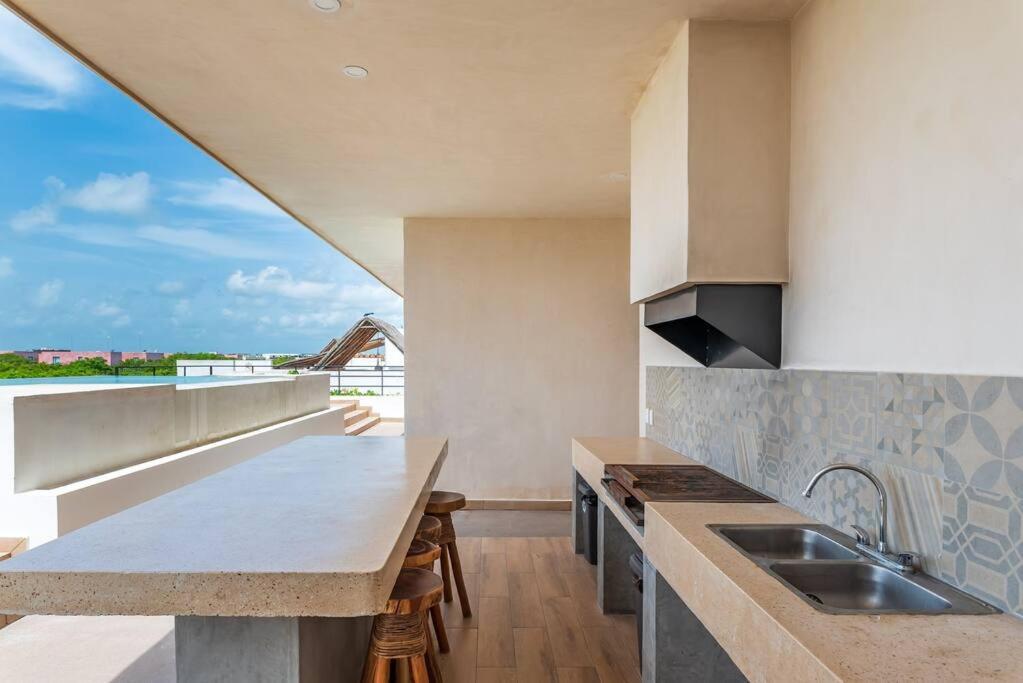 Apartment Amazing Rooftop 2br 2bathroom *