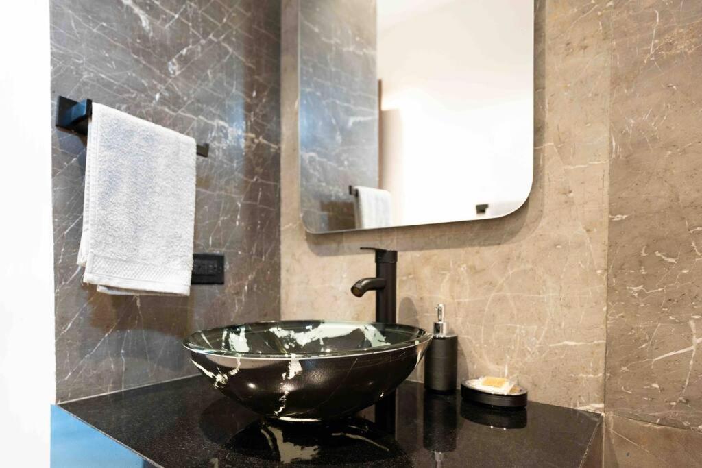 Hotel Luxury 3br/5bth Rooftoppool/elevator *