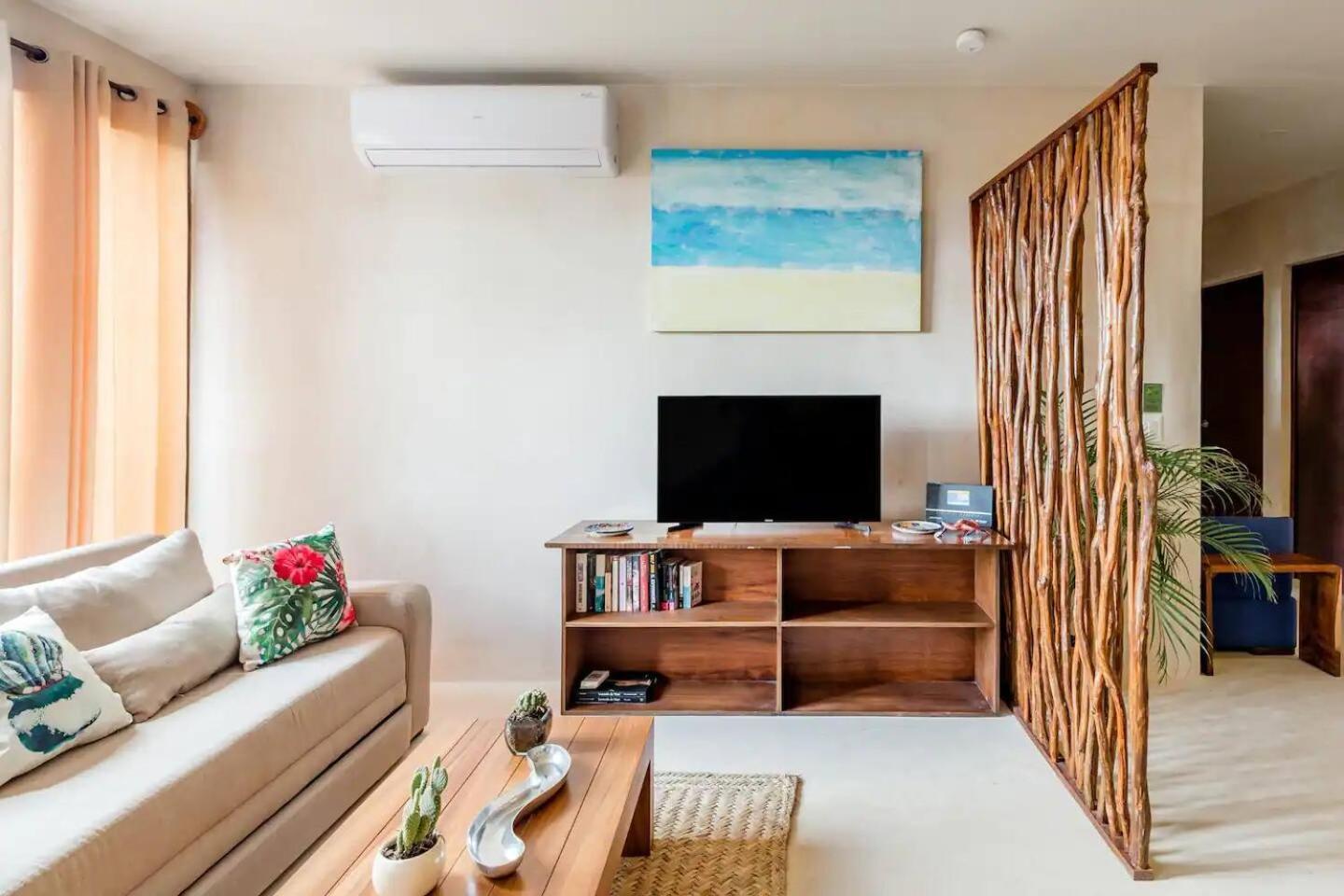 Apartment Dream With Private Patio With Pool And Grill