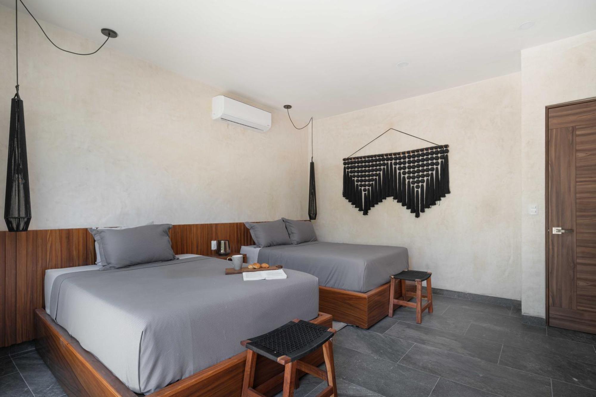 Twelve O'clock - Luxury Tulum