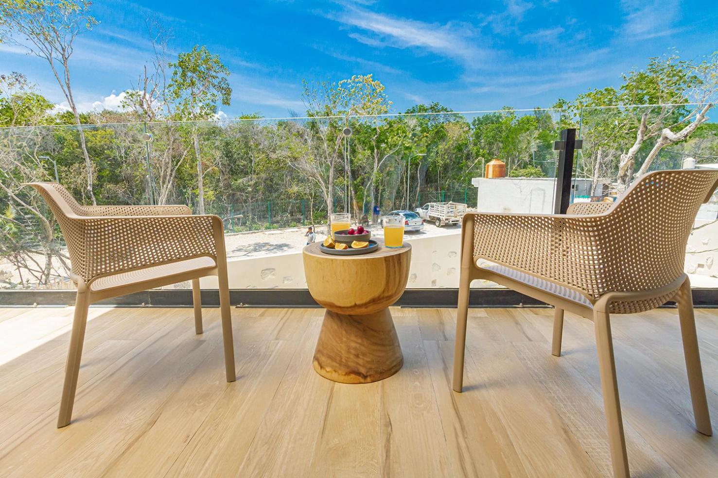 Sunny, Spacious & Amazing Amenities *