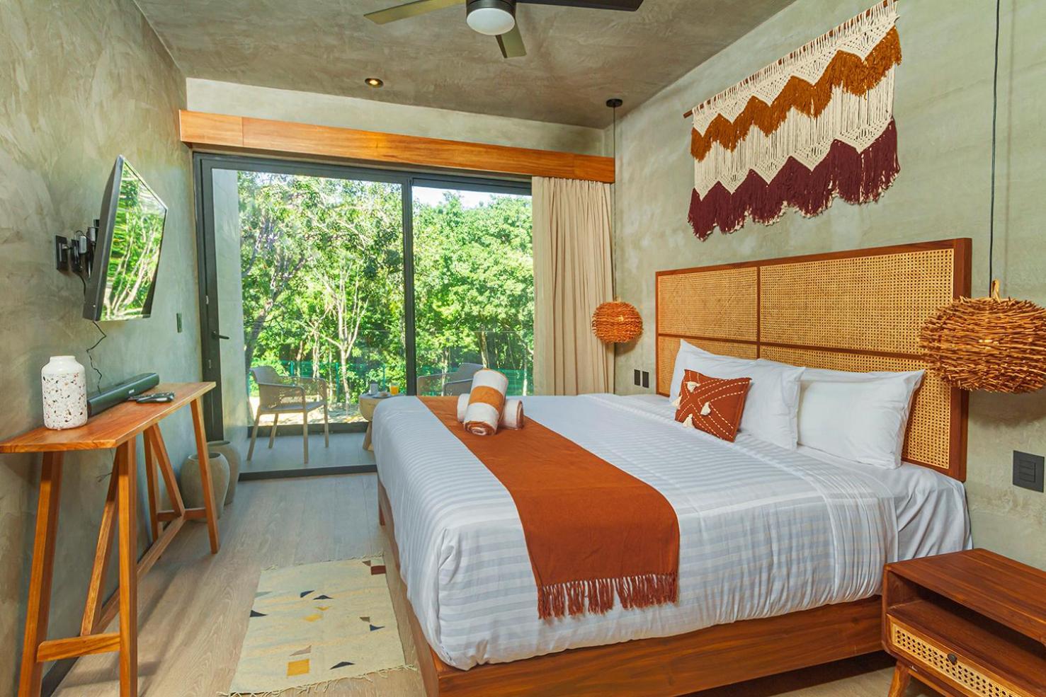 Sunny, Spacious & Amazing Amenities *