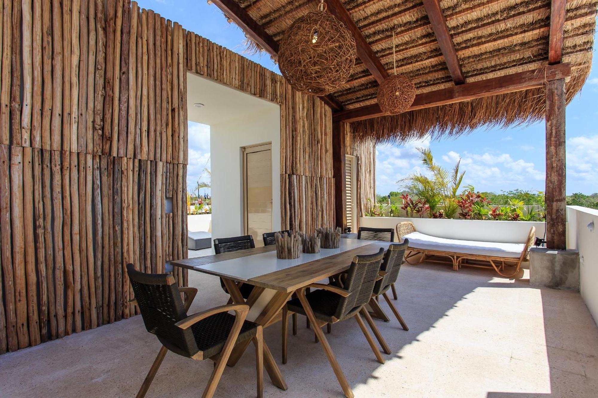 Charming Nature-inspired With Sultry Surroundings By Stella