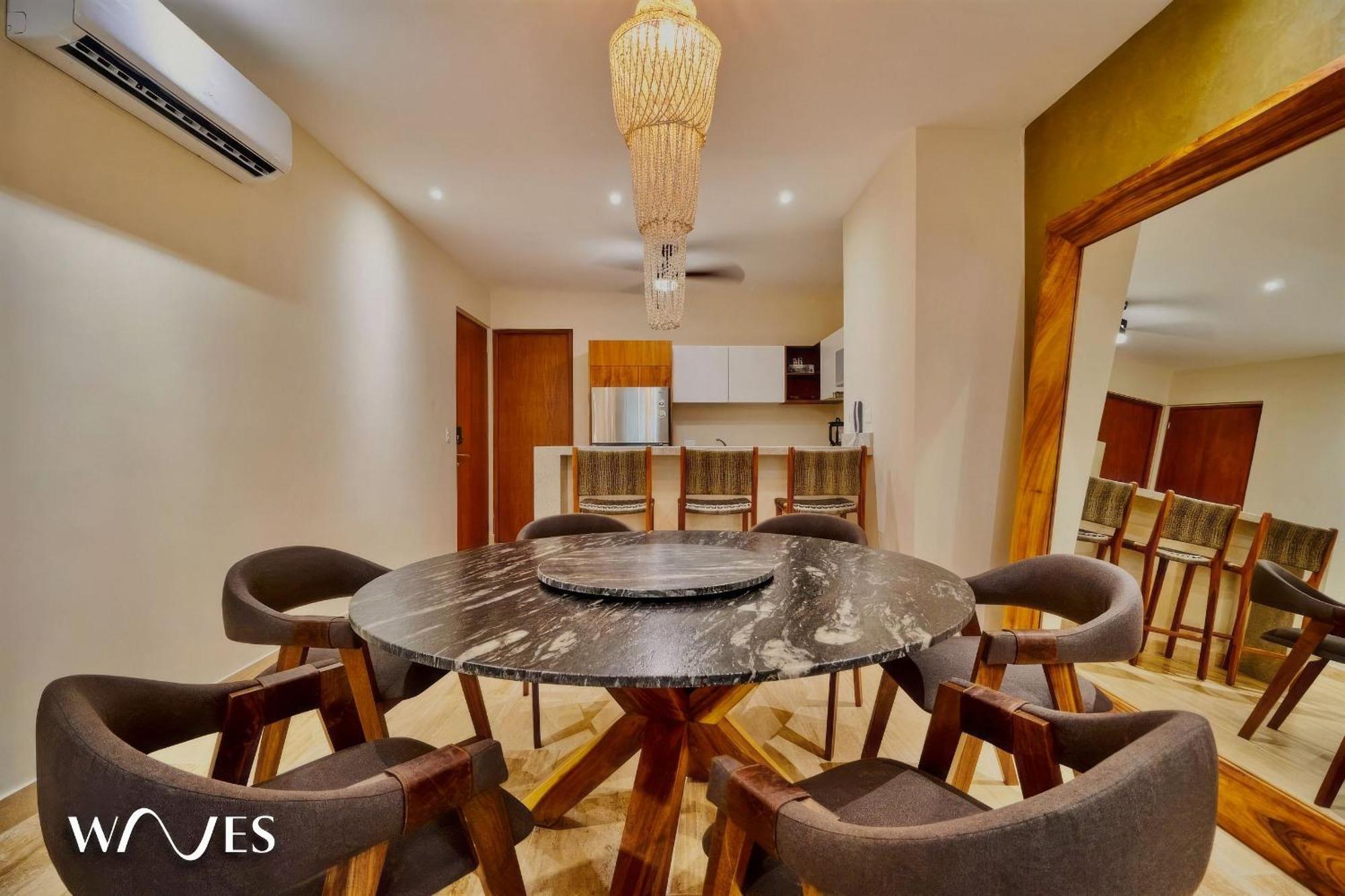 Spacious 2 Br. Jungle View Luxury W/prime Location Apartment