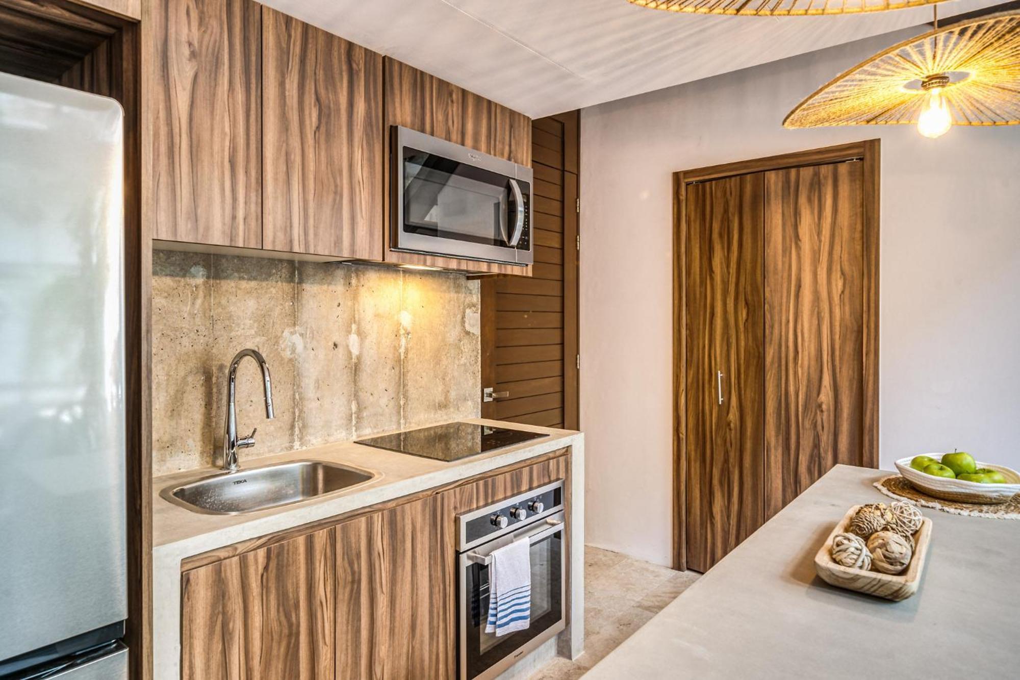 Hidden Swim Up Loft W Cenote Rooftop Pool Gym Apartment