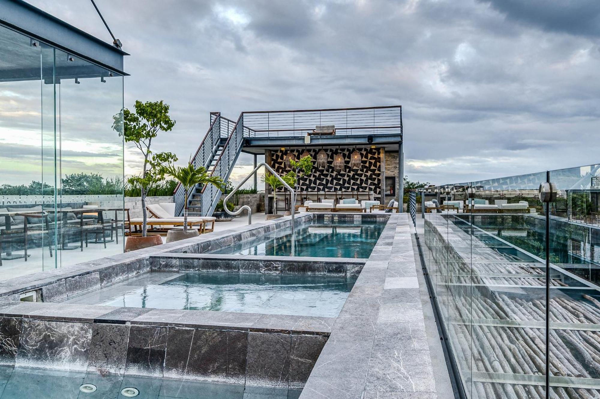 Apartment Hidden Swim Up Loft W Cenote Rooftop Pool Gym *