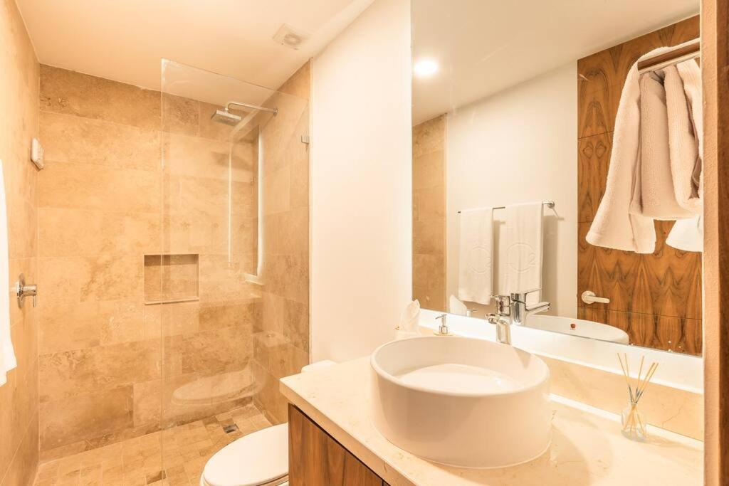 Apartment Beautiful & Brand New 2br Gated Community Pool *