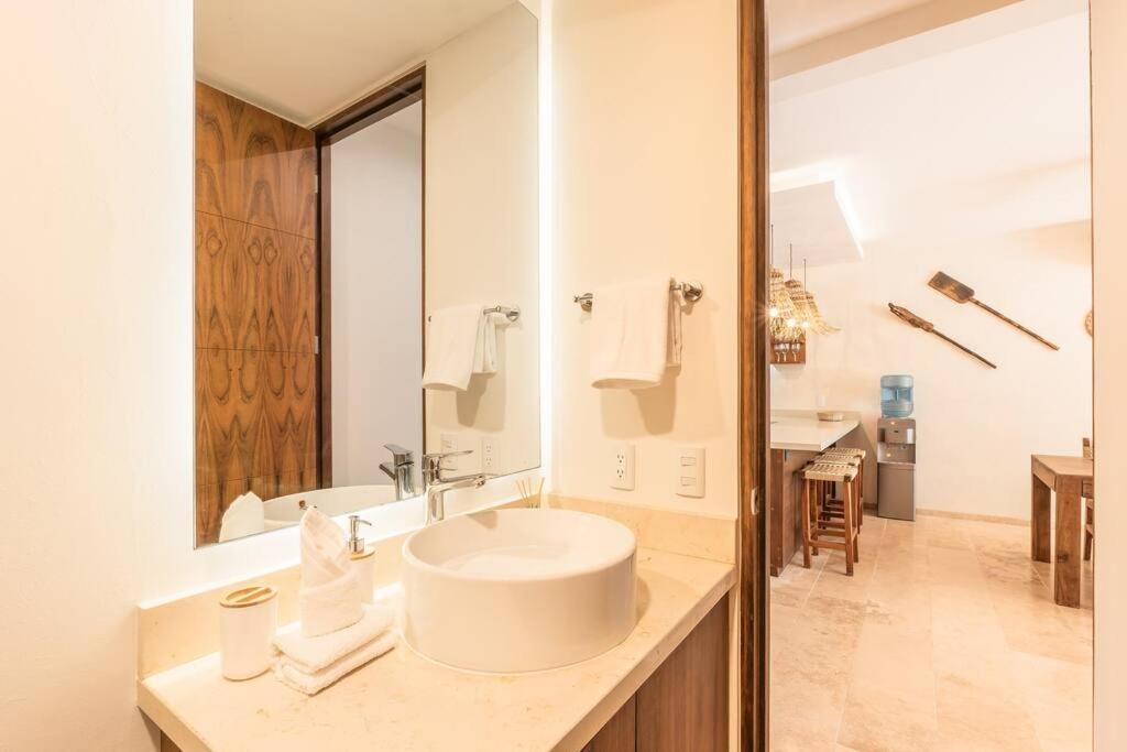 Beautiful & Brand New 2br Gated Community Pool Apartment *