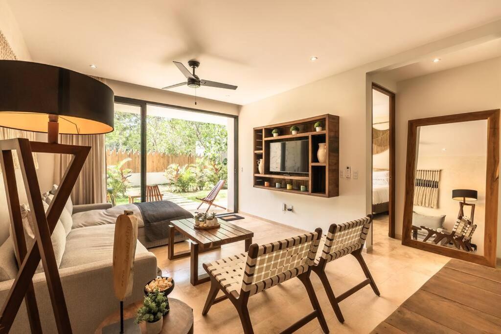 Apartment Beautiful & Brand New 2br Gated Community Pool *