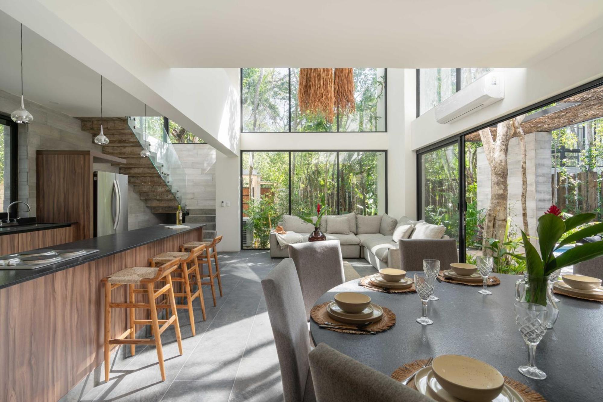 Villa Twelve O'clock - Luxury