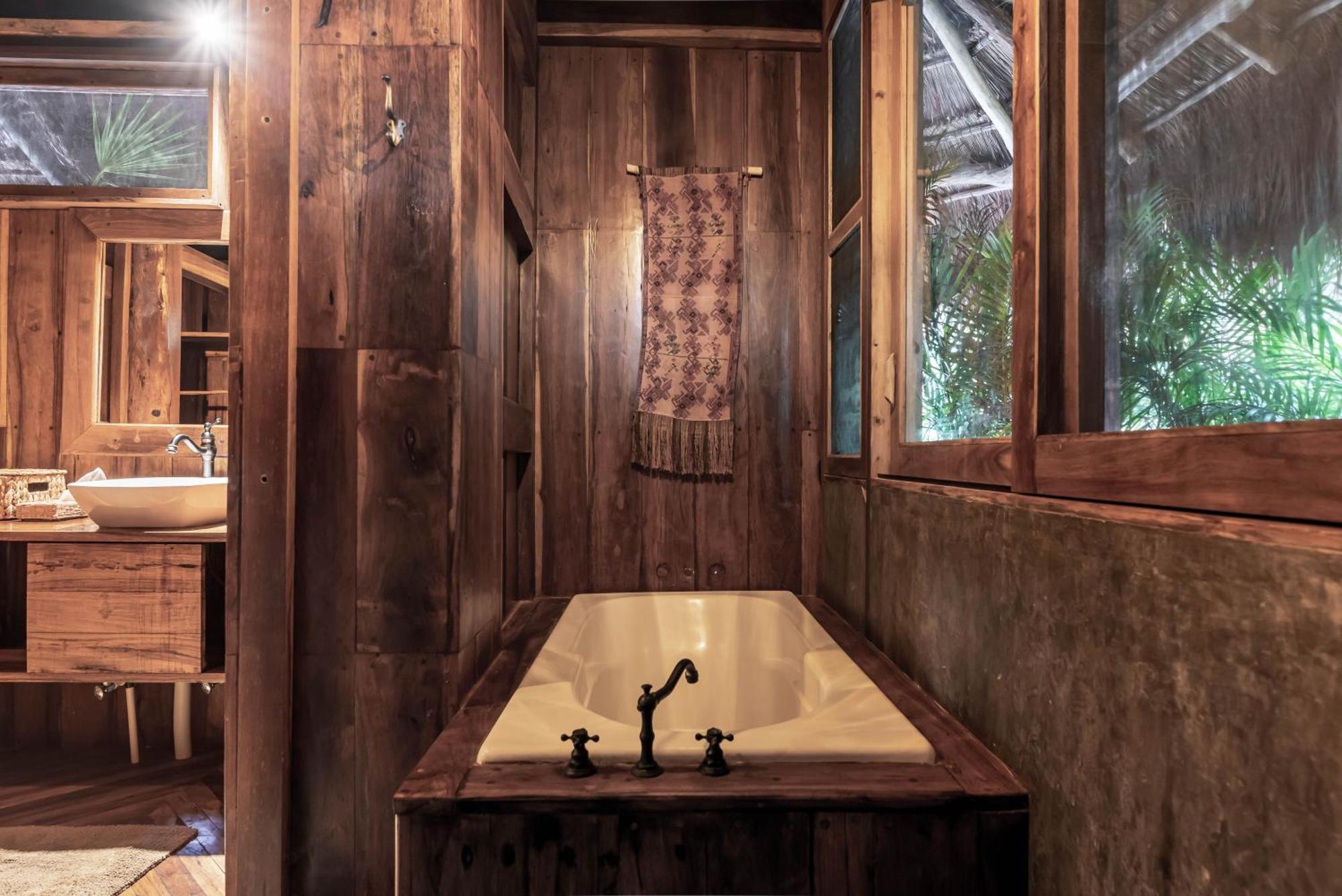 Hotel Casa Moksha 4*