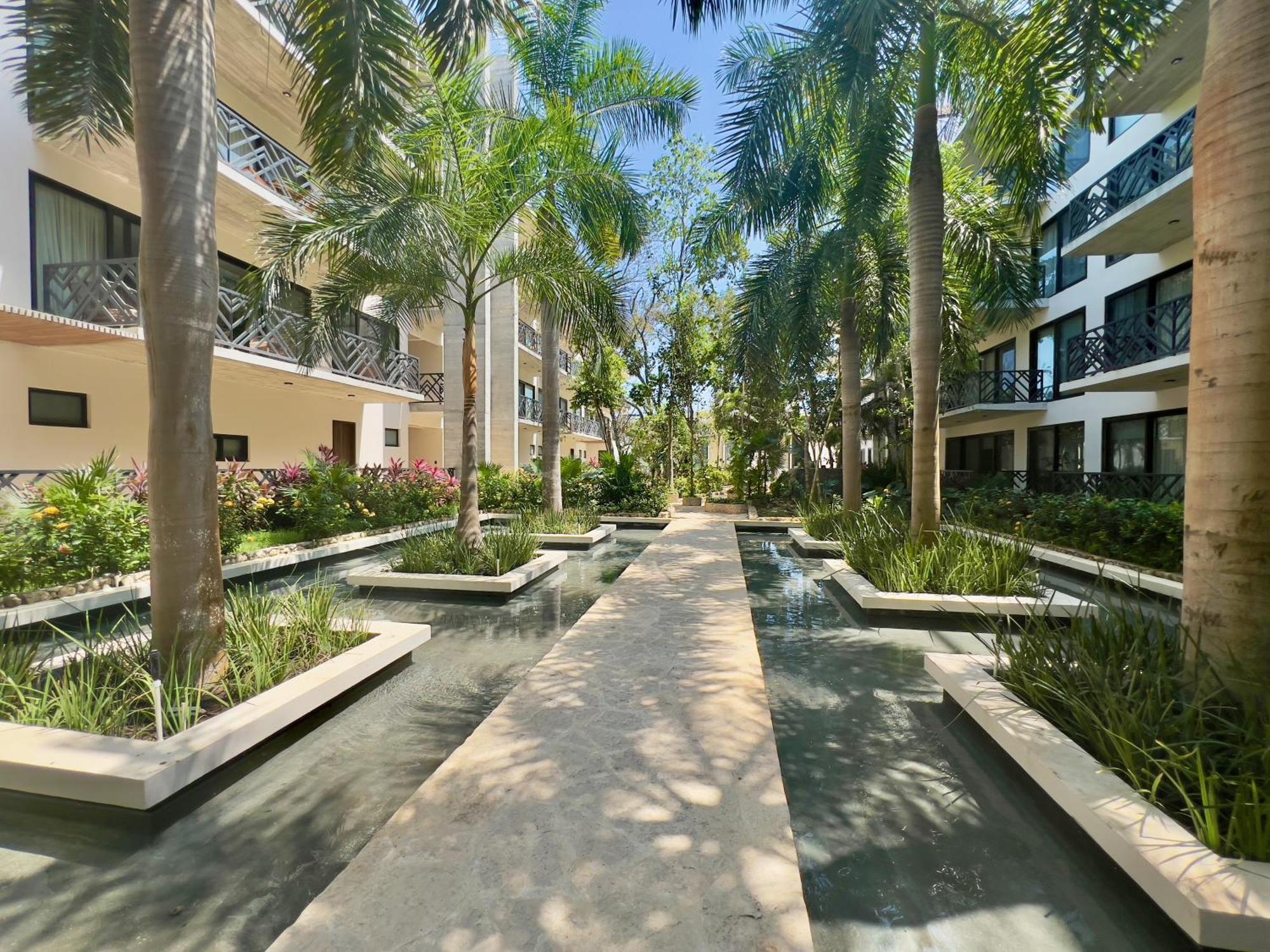 Сasa de vacaciones Unwind | Private Balcony & Rooftop Pools | Casago