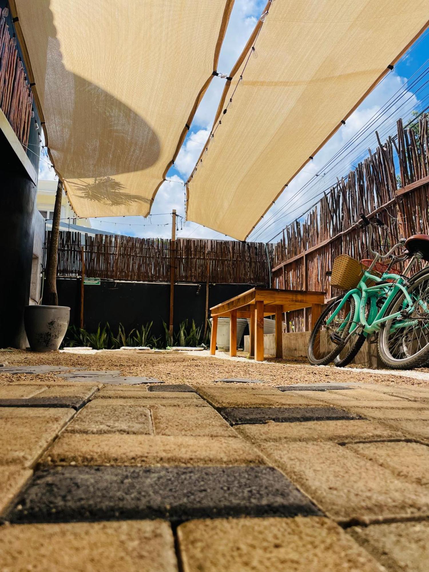 Aroma & Club Hotel 3*