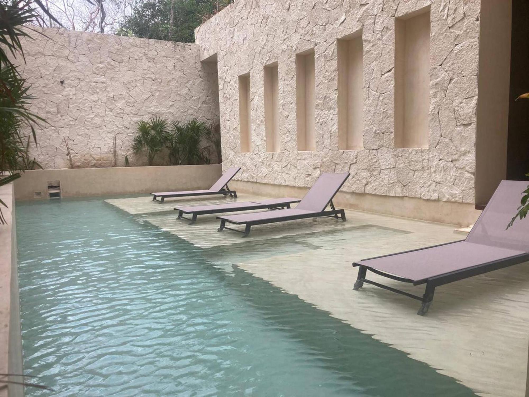 Private Pool - 1 Bedroom - 2 To 4 People Apartment