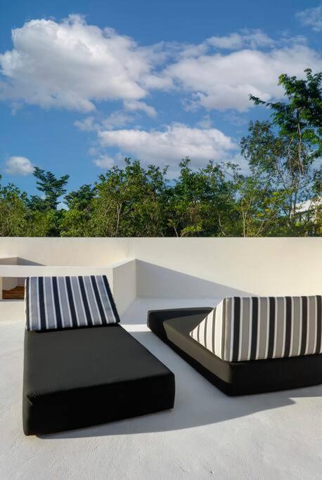 Holiday home Twin 8br, Concierge, Gated ,jacuzzi, Paddle Court