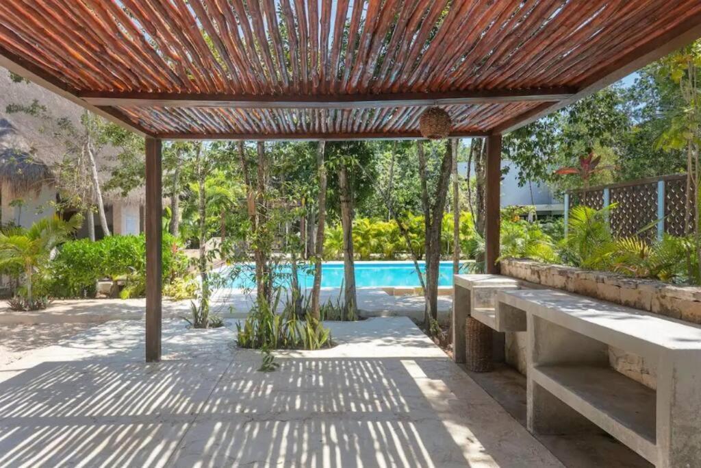 Twin 8br, Concierge, Gated ,jacuzzi, Paddle Court Holiday home Tulum