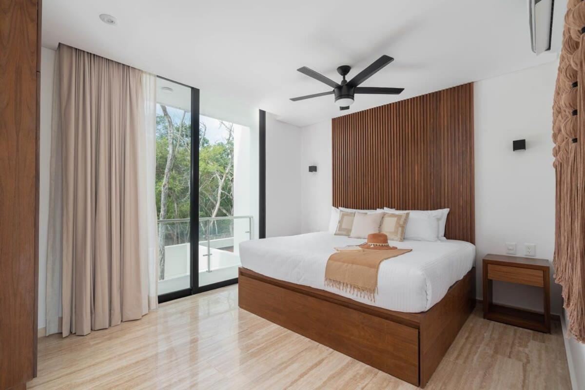 Luxury 4br With 3 Pools & Paddle Court, Karanda Villa Tulum