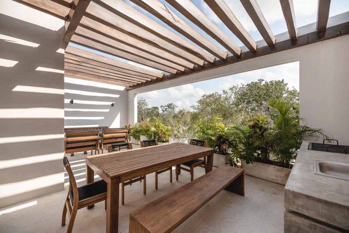 Villa Luxury 4br With 3 Pools & Paddle Court, Karanda Tulum
