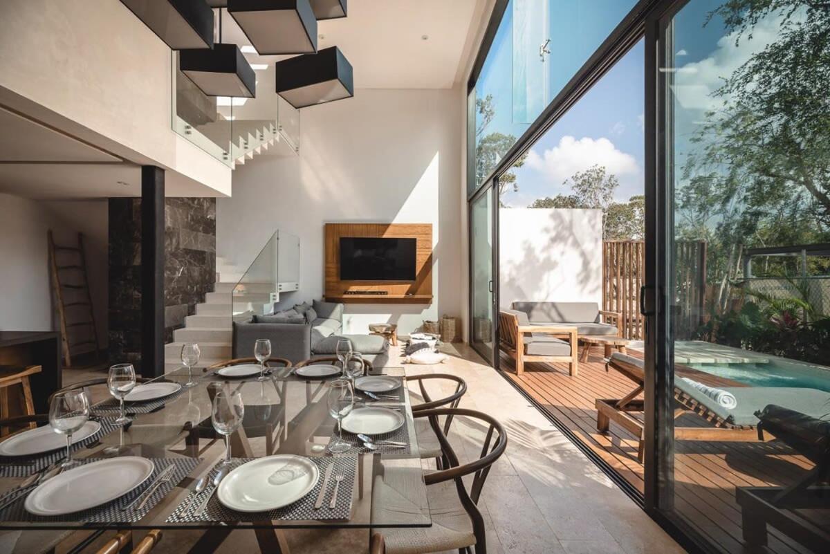 Luxury 4br With 3 Pools & Paddle Court, Karanda Villa Tulum
