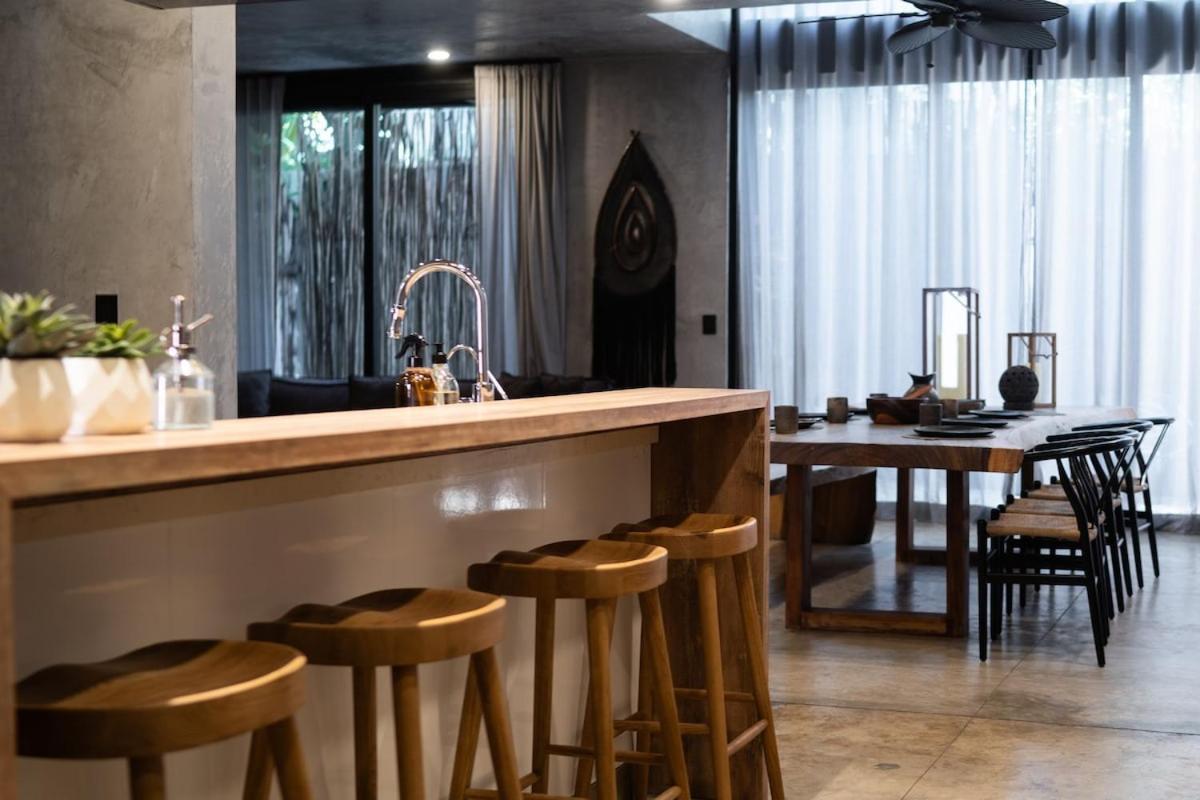 Spacious Luxury Villa, 3 Private Pools + Rooftop Tulum