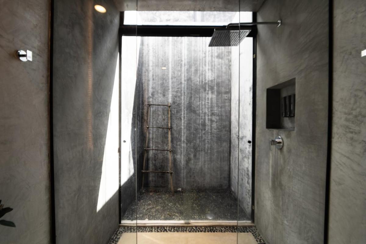 Spacious Luxury Villa, 3 Private Pools + Rooftop Villa *