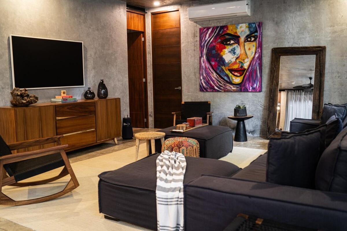 Spacious Luxury Villa, 3 Private Pools + Rooftop