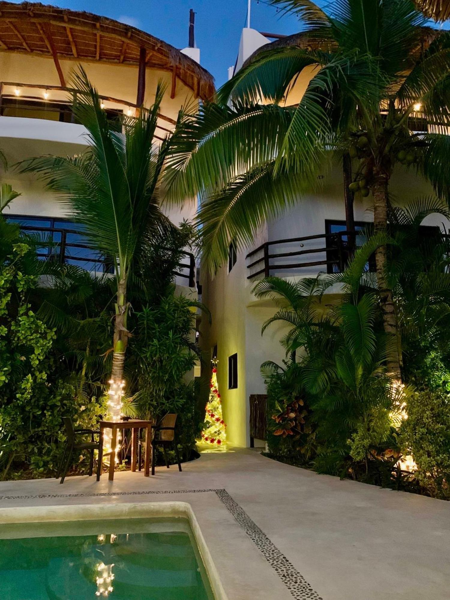 Tua Large Comfortable Pool Parking Space Tulum