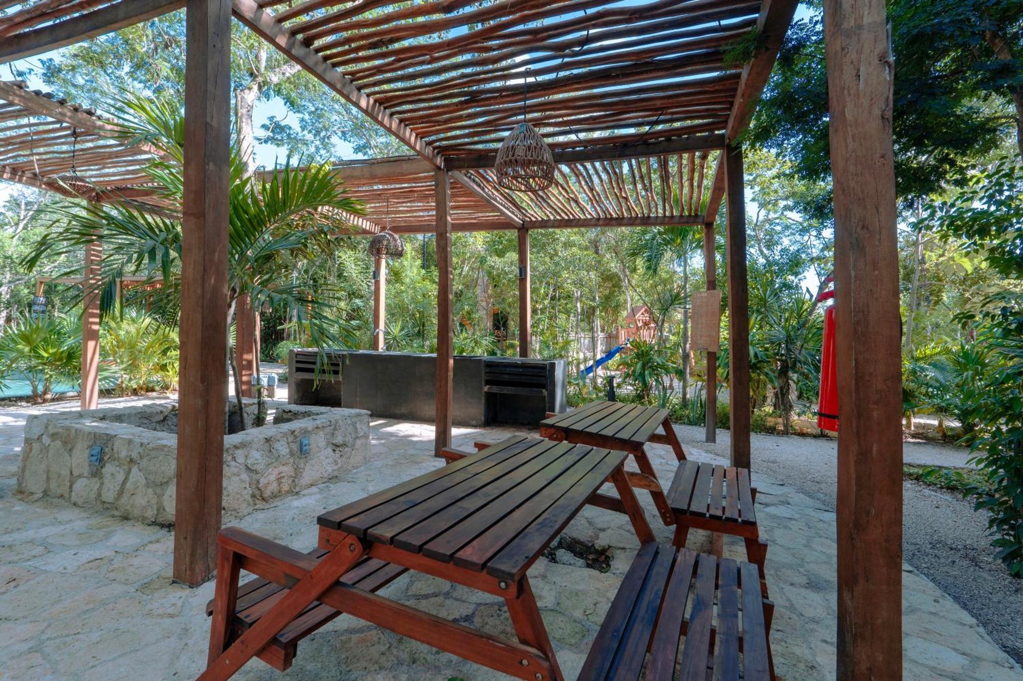 Aparthotel Casa Lifeu