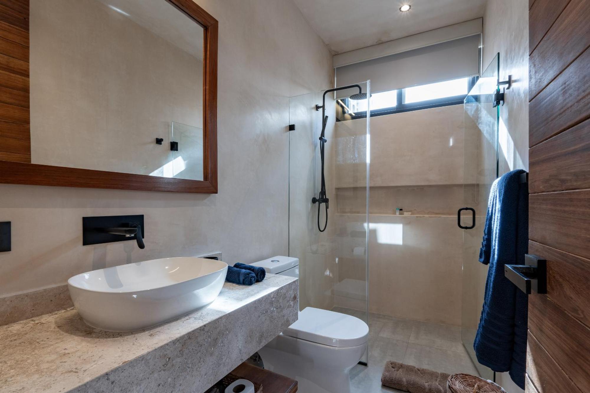 Moonstone - With Private Pool And 24hrs Security & Club Access
