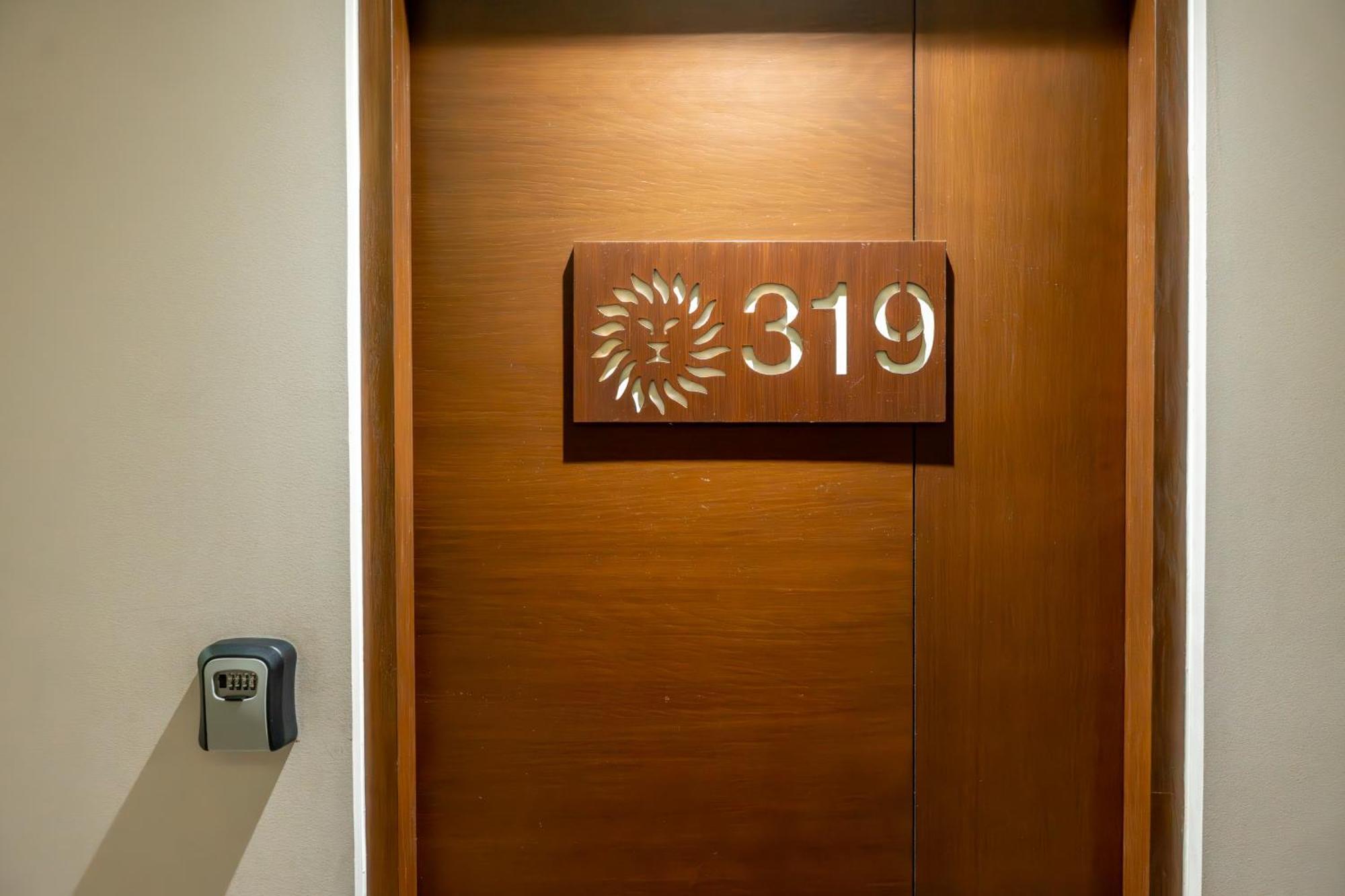 Menesse Bed & Breakfast