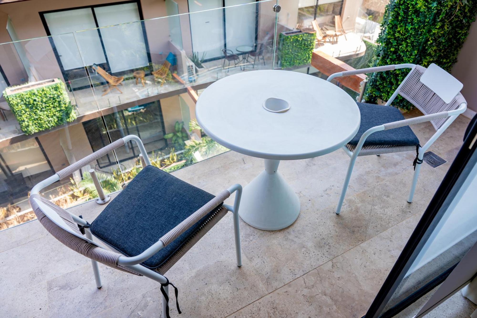 Bed & Breakfast Menesse 4*